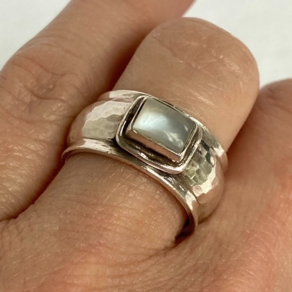 Sterling Silver 925 Cats Eye Quartz Hammered 9MM Wide Cigar Band Ring Sz 6.5 - Picture 11 of 16